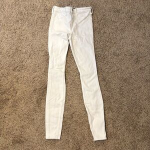 Great condition white high rise Hollister jean leggings size 0L